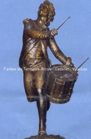 tambour-arcole-statue